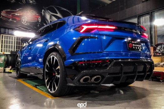 Lamborghini URUS carbon fiber body kit