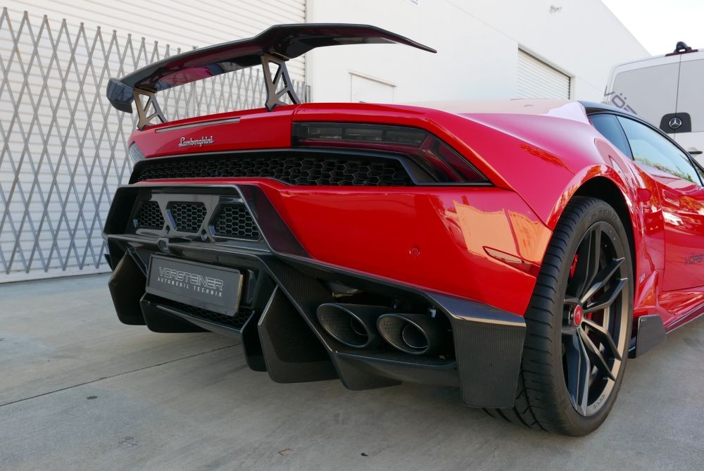 Lamborghini Huracan carbon fibre vented front fenders and rear bumper with ...