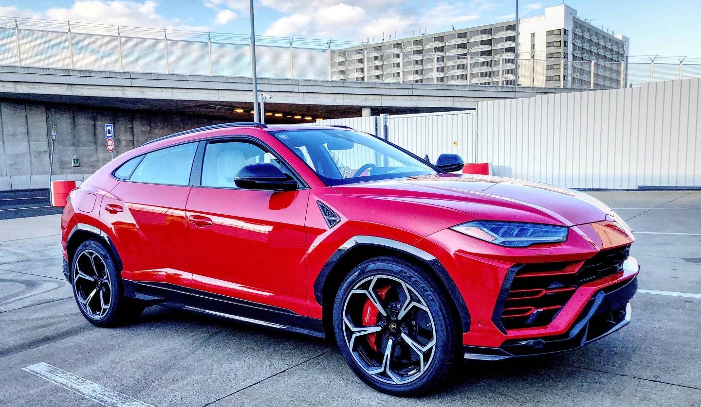 URUS Carbon parts