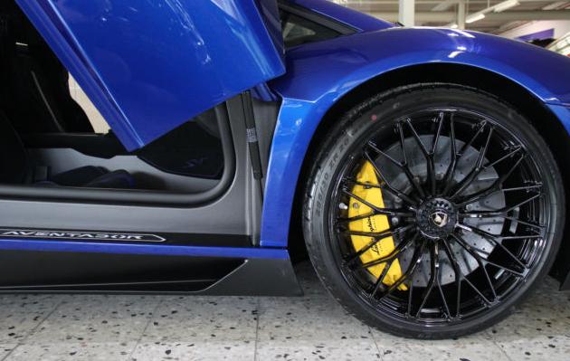 LAMBORGHINI-Aventador-LP 750-4 SV-Superveloce- carbon-body-kit (6)