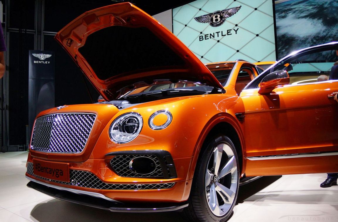 Bentley Bentayga Carbon Fiber enhancement parts